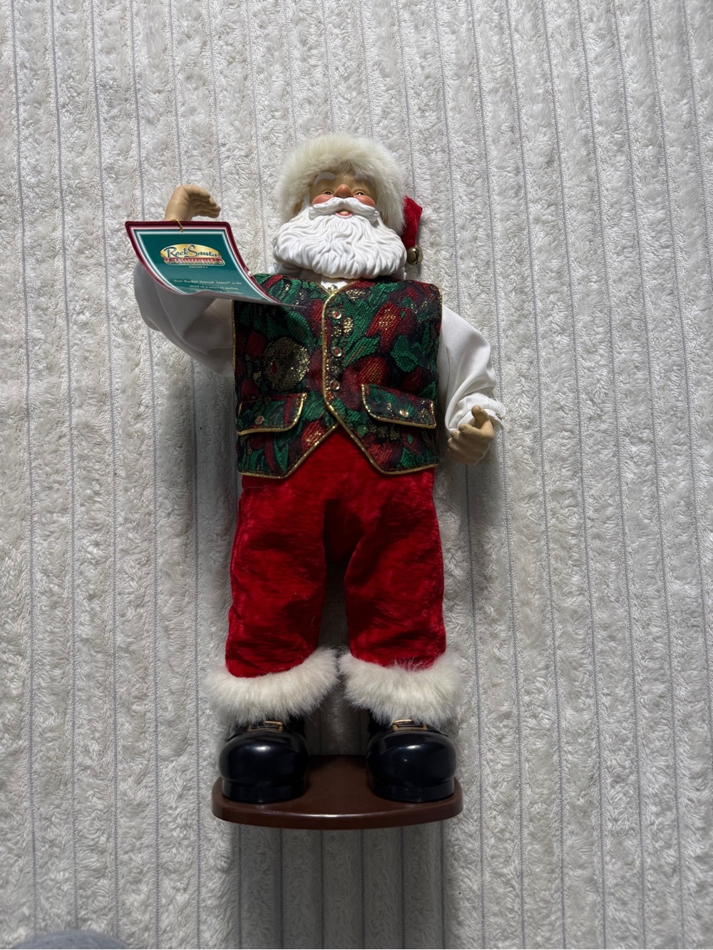 Rochester Santa 17 in Santa Claus Christmas Figurine Fabric/Plastic Freestanding